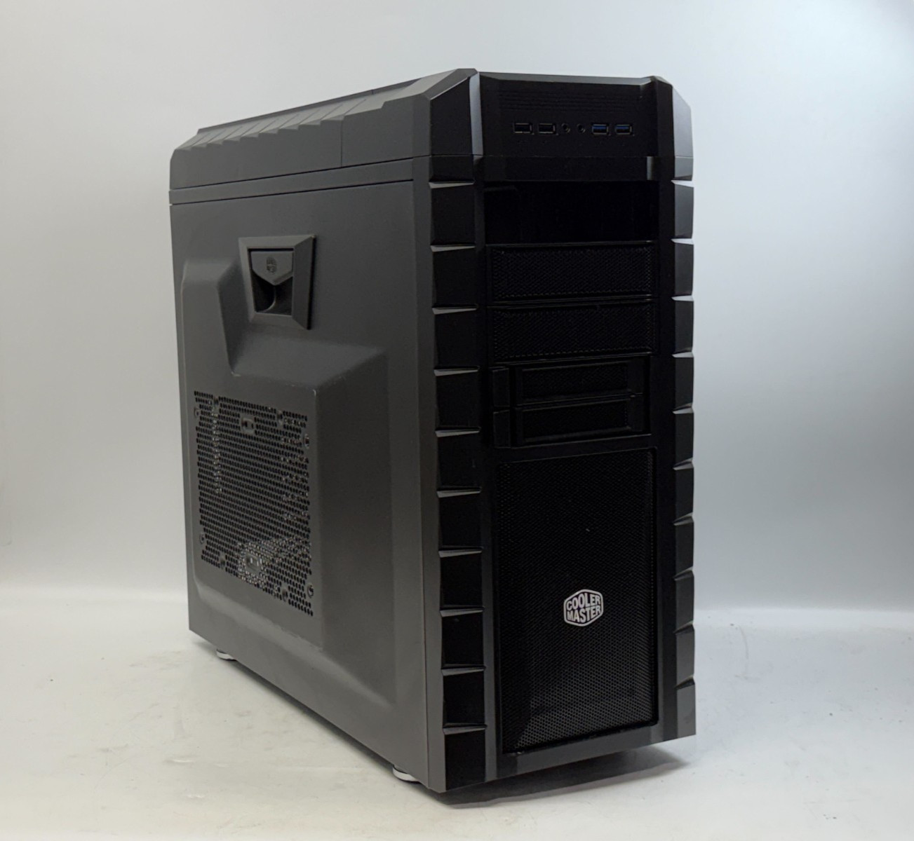 Cooler Master HAF XM – High Air Flow Mid Tower Computer Case w/ USB 3.0..