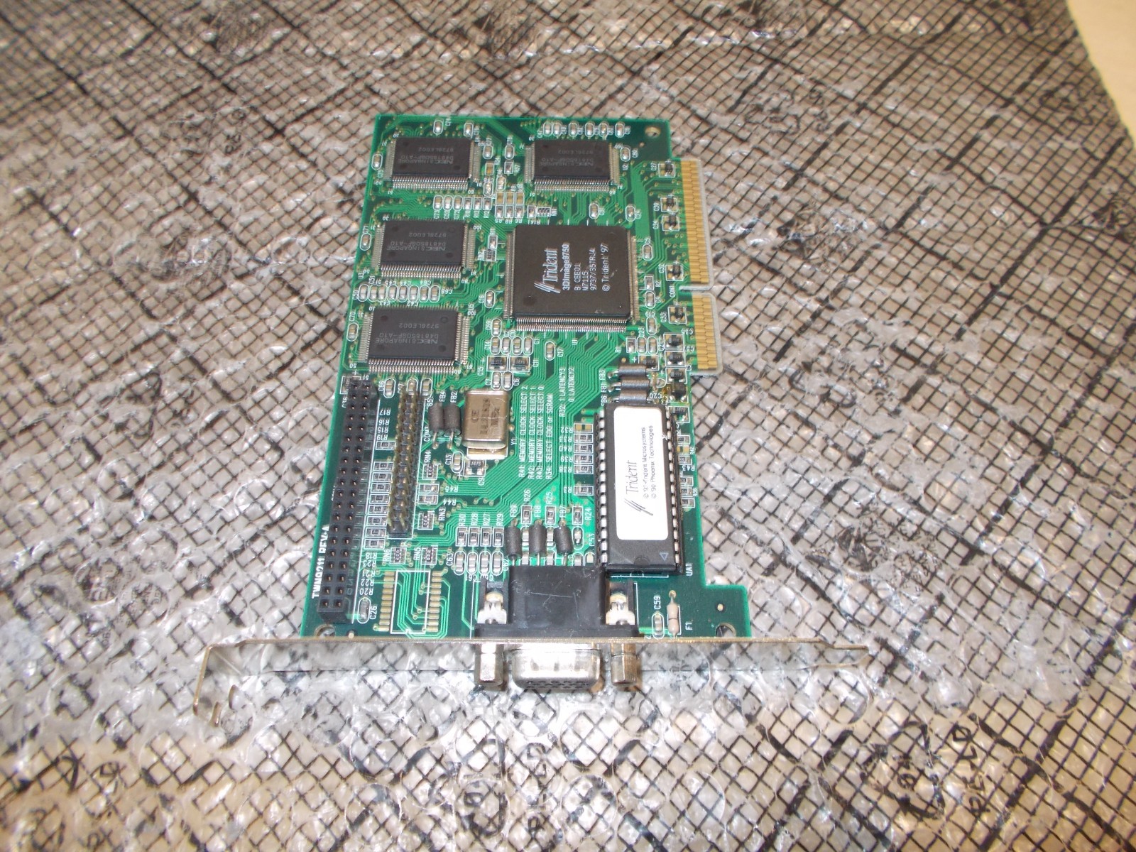 Trident 3DImage 9750 4MB VGA 2X AGP Video Card TWN9211