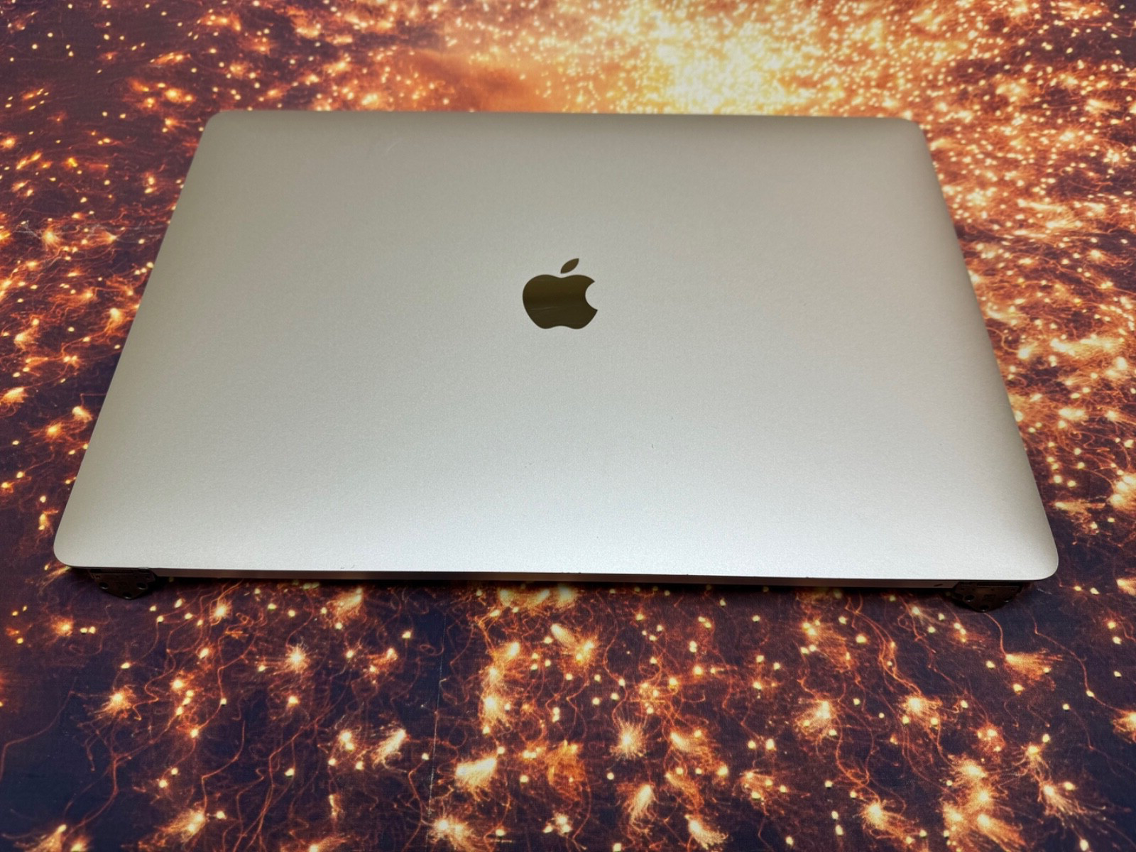 2020 A2338 M1 Genuine MacBook Pro 13″ LCD Display Assembly. SILVER