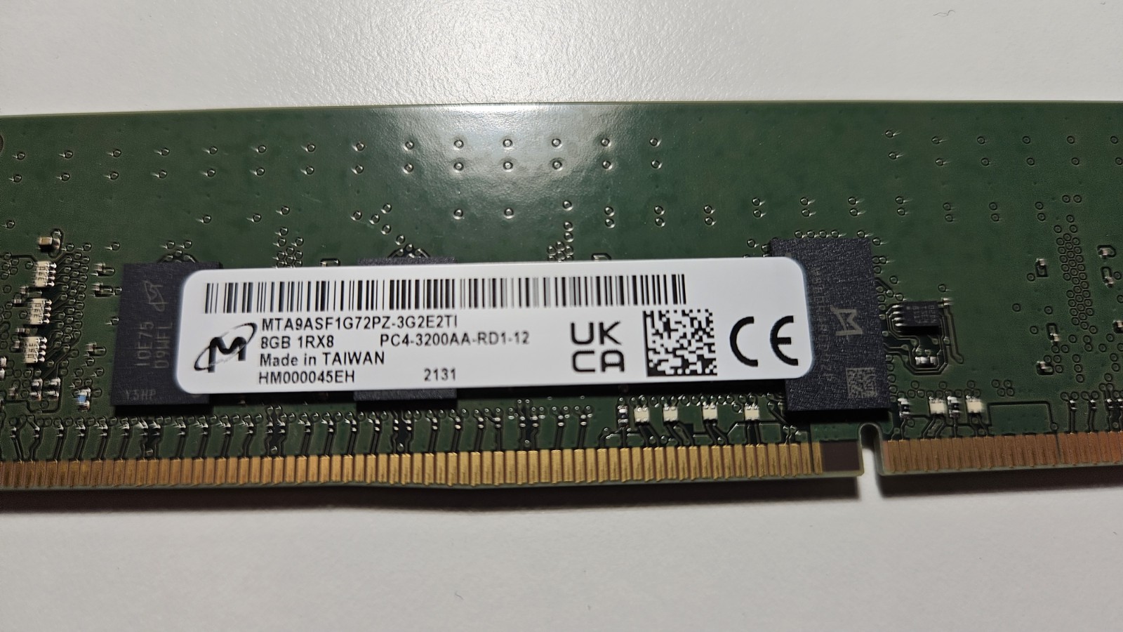 Micron RDIMM 8GB PC4-25600 DDR4-3200AA-RD1-12 DRAM ECC MTA9ASF1G72PZ-3G2ESTI