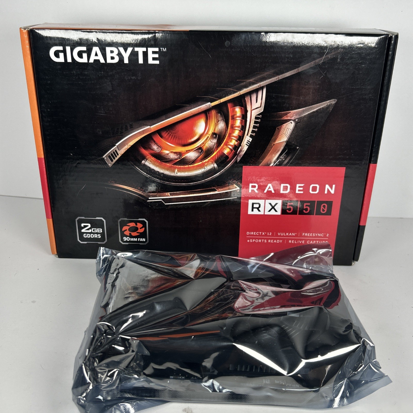 NEW IN PACKAGE GIGABYTE Radeon RX 550 2GB GDDR5 Graphics Card 90mm Fan